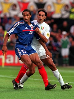 �e�B�G���E�A����