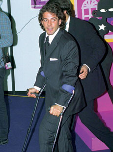 �f���E�s�G��