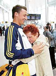 �C�u���q�����B�b�`�ƕ�