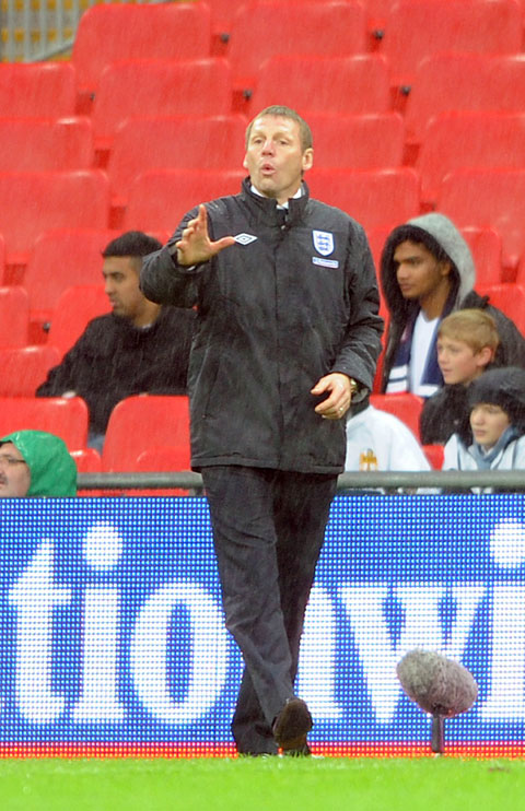 �`���E�̐��`