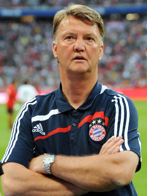 �t�@���E�n�[���ē����V�[�Y������őޔC