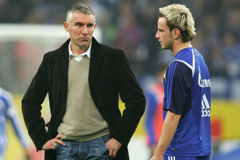 �~�V�F���E�X�����J�ē�