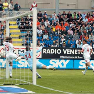 �g�����B�[�]