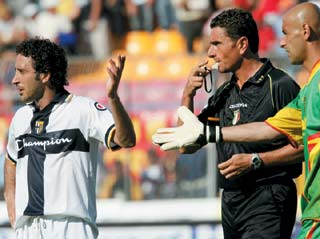 04-05�V�[�Y���̑�38�߃��b�`�Fvs�p���}