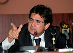 ��FIGC����[�J�E�p���J�b��