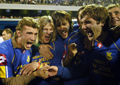 2006�NW�t�E�N���C�i��\