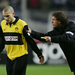 �����f���E�y�g���b�`