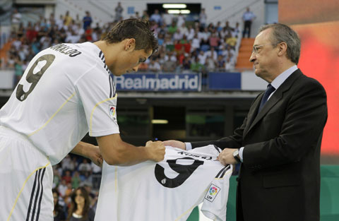 ���A���E�}�h���[