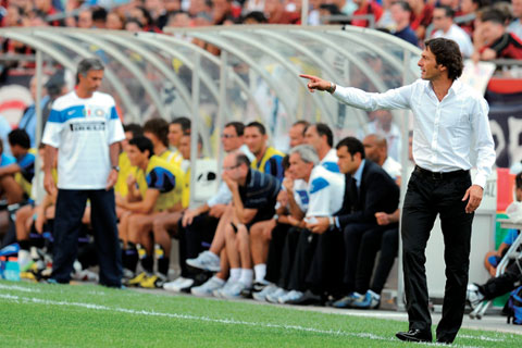 ���I�i���h