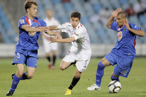 �w�X�[�X�E�i�[�o�X