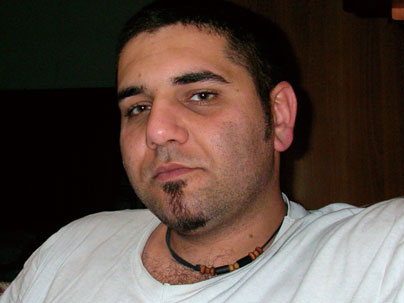 �p�E���E���j�N�b�`�L��