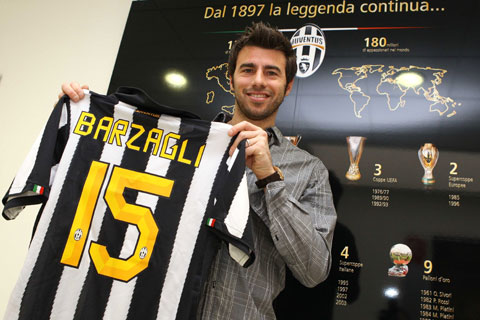 �A���h���A�E�o���c�@�[��