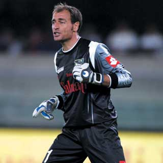 ���[�J�E�}���P�W���[�j