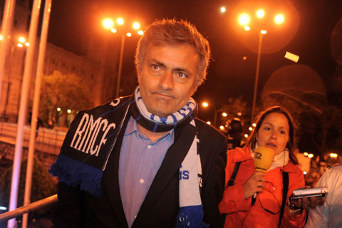 �W���[�E���E���[�j��