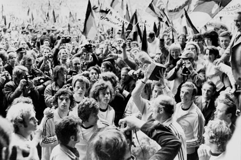 1972�h�C�c��\