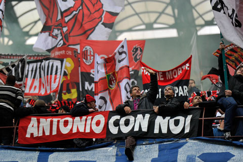 �~���j�X�^