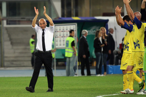 �R���[�j�V�ē�