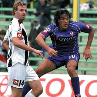 �t�B�I�����e�B�[�i�Ɋ��s