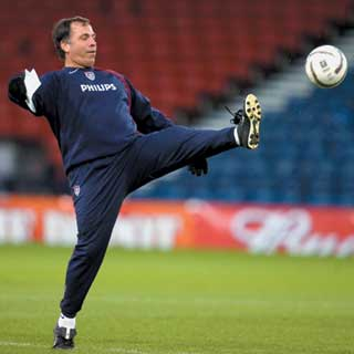 �A���[�i�ē�